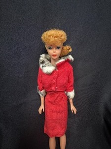 lot 14 image: Vintage Blonde Ponytail Barbie Wearing Matinee Fashion Outfit