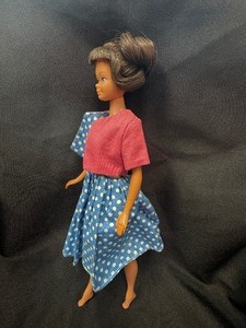 lot 29 image: Vintage Midge Wearing Blue and White Polk a Dot Skirt with Matching Jacket