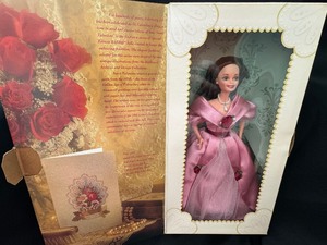 lot 60 image: Special Edition Hallmark Sweet Valentine Barbie New in Box