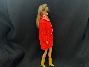 lot 66 image: Vintage Gorgeous Barbie Anti Freezers Bendable Legs Mod