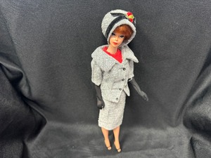 lot 69 image: Career Girl Barbie Wearing Career Girl Outfit