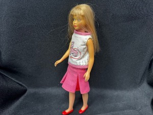 lot 84 image: Vintage Skipper Barbie Wearing Dog Show Outfit