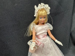 lot 90 image: Vintage Skipper Wearing Junior Bridesmaid Dress