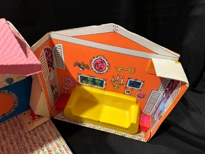 lot 112 image: Vintage 1966 The World of Barbie House Full Color Home