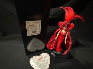 lot 122 image: Queen of Hearts Barbie Figurine by Bob Mackie with Box
