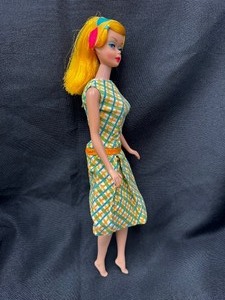 lot 129 image: Blonde High Color Magic Barbie Bendable Legs
