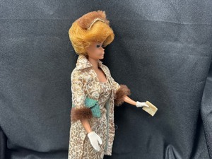 lot 182 image: Vintage Bubblecut Barbie Wearing Evening Splendor Dress with Coat