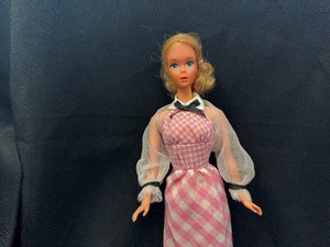 lot 217 image: Quick Curl Blonde Barbie Doll with Original Dress