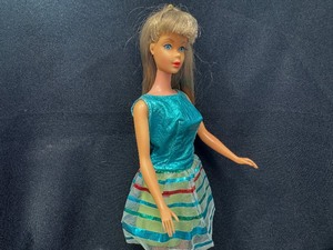 lot 222 image: Vintage Barbie Wearing Twinkle Togs Outfit