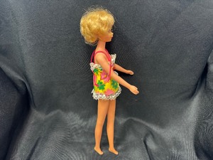 lot 233 image: Vintage Francie Doll