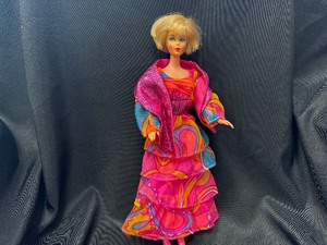 lot 251 image: Vintage Barbie Wearing Dancing Lights Outfit