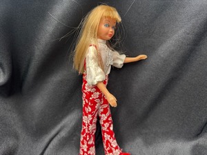 lot 265 image: Vintage Skipper Wearing Super Slacks Outfit