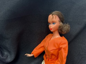 lot 269 image: Vintage Talking Barbie Non Working Wearing Mod Tangerine Scene Outfit