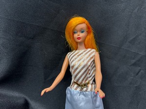 lot 296 image: Vintage Golden Blonde Color Magic Barbie with Bendable Legs