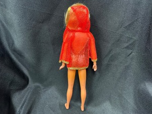 lot 306 image: Vintage Twist N Turn Barbie with Bendable Legs