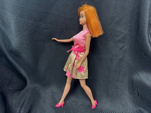 lot 307 image: Vintage Color Magic Barbie with Bendable Legs