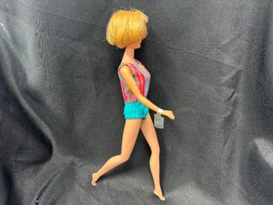lot 308 image: Vintage American Girl Barbie with Bendable Legs