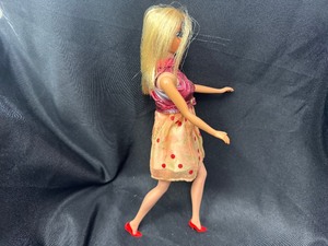 lot 316 image: Vintage Barbie Wearing Glo - Go with Bendable Legs