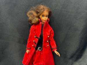 lot 324 image: Vintage Barbie Wearing Magnificent Midi Outfit with Bendable Legs