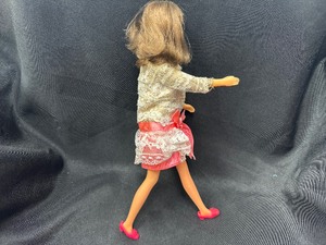 lot 338 image: Vintage Francie Doll