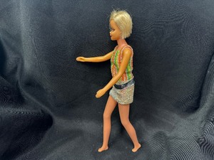 lot 349 image: Vintage Twiggy Barbie with Bendable Legs