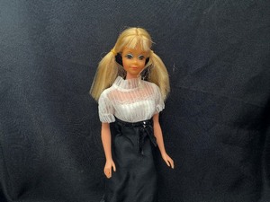 lot 363 image: Vintage Twist N Turn PJ with Bendable Legs