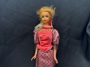 lot 365 image: Vintage Talking Barbie Non Working with Bendable Legs
