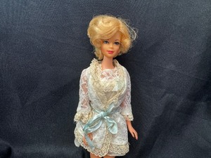lot 378 image: Vintage Barbie Wearing The Dream Team Outfit with Bendable Legs