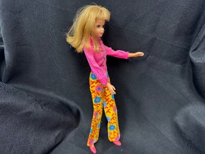 lot 382 image: Vintage Francie Wearing Sunny Slacks & Hot Pink Shirt with Bendable Legs