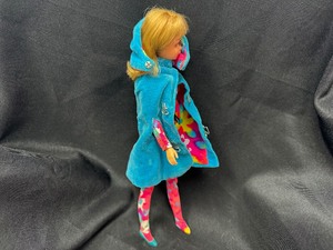 lot 397 image: Vintage Francie Barbie Wearing Style Setters