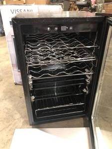 Vissani 4.3 Cu. ft. Wine and Beverage Cooler in Stainless Steel   Customer Returns See Pictures