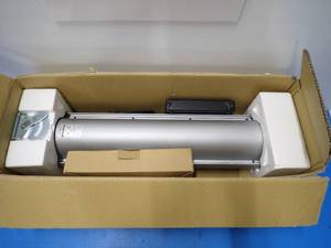 lot 14 image: Frontrow&nbsp925RS-216 Tower Speaker with Cables and Accessories 