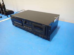 lot 29 image: Tascam&nbspCD-A500 CD Player Reverse Cassette Deck 