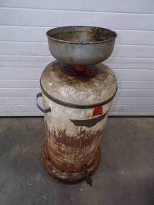 Oil Reclaiming Container on wheels