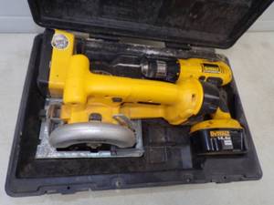 14.4 Dewalt Cordless Drill and Saw Set with case