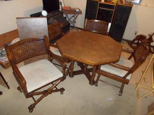 OctagonRattan Game Table with 4-Chairs
