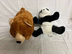 lot 176 image: Bear and Panda Suffed Animals