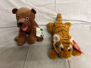 lot 181 image: Bear and Tiger Stuffed Suffed Animals