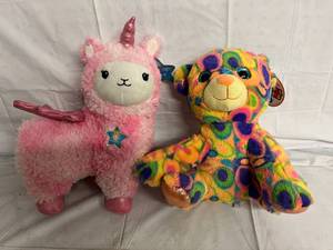 lot 182 image: Llama and Teddy Bear Suffed Animals