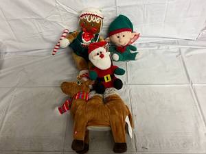lot 205 image: Christmas Toys