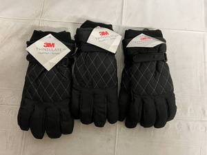 lot 255 image: 3 Pairs of 3M Thinsulate Gloves - Womens ML - Black