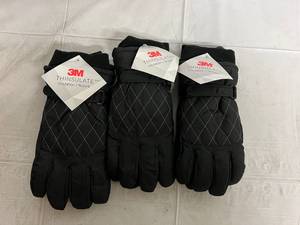 lot 260 image: 3 Pairs of 3M Thinsulate Gloves - Womens ML - Black