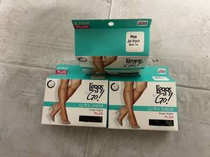 lot 325 image: 32 Packs of Plus, Jet Black, Knee High Leggs to Go Pantyhose