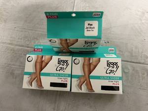 lot 328 image: 32 Packs of Plus, Jet Black, Knee High Leggs to Go Pantyhose
