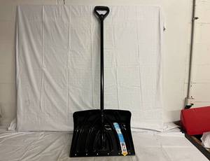 lot 343 image: Suncast 18 Combo Snow Shovel & Pusher