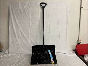 lot 345 image: Suncast 18 Combo Snow Shovel & Pusher