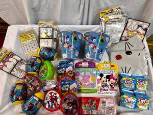 lot 14 image: Character Basket Fillers
