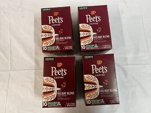 lot 377 image: 4x 10ct Kcup Peets Holiday Blend Coffee
