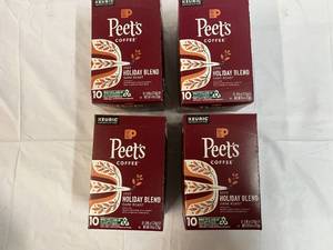 lot 379 image: 4x 10ct Kcup Peets Holiday Blend Coffee