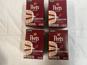 lot 380 image: 4x 10ct Kcup Peets Holiday Blend Coffee
